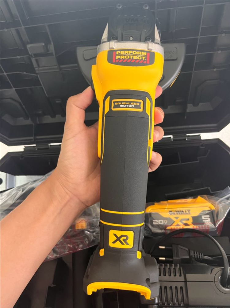디월트 DCG405 충전 그라인더 풀세트 (26년버전) 이미지