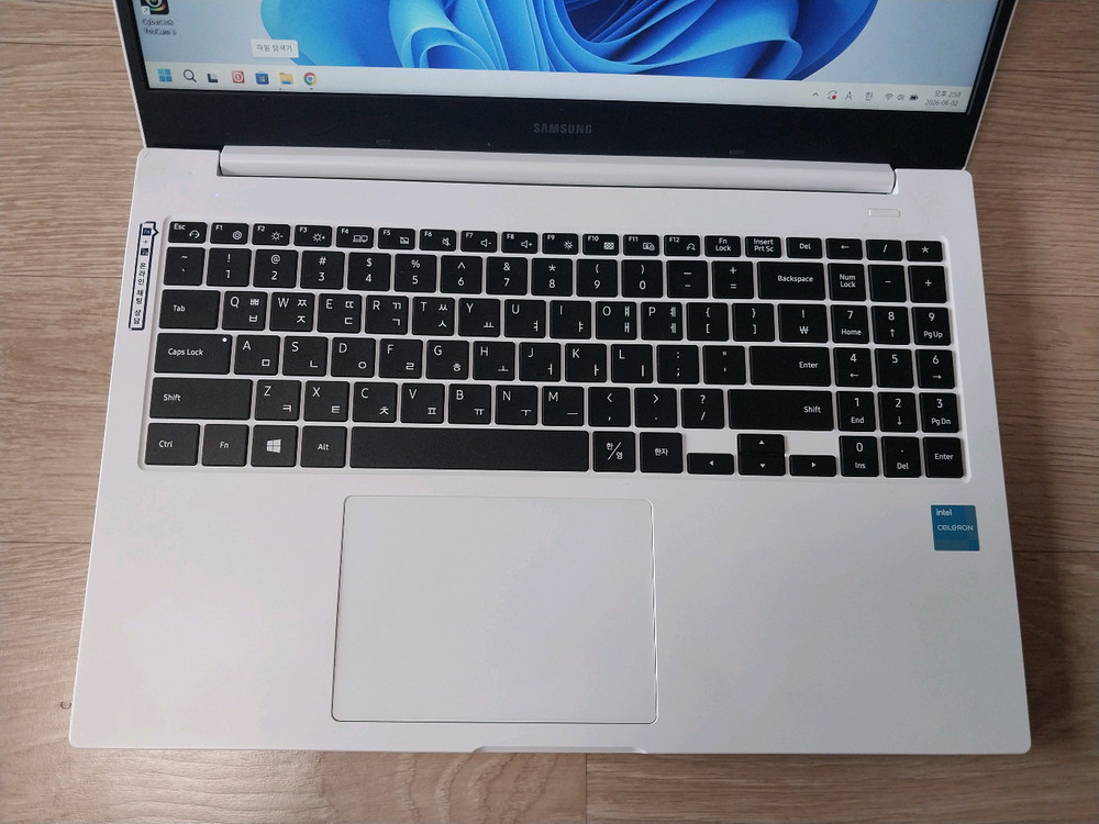 삼성노트북셀러론 16GB 256GB 15.6 정품인증 이미지
