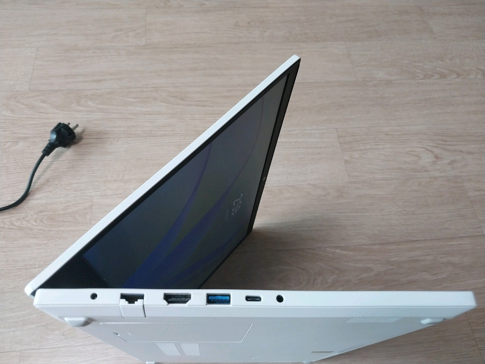 삼성노트북셀러론 16GB 256GB 15.6 정품인증 이미지
