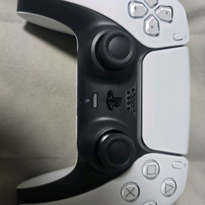 ps5 듀얼센스 신공정 새상품 판매합니다. 이미지