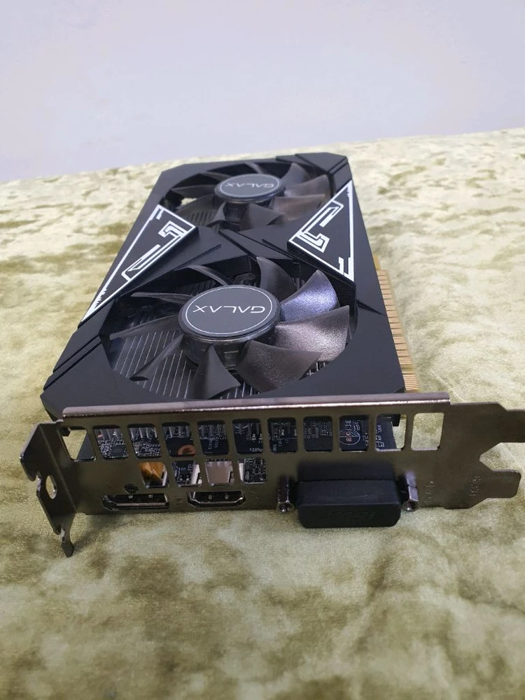 그래픽카드갤럭시GTX 1650 4g 그래픽카드 아주깨끗한제품 이미지