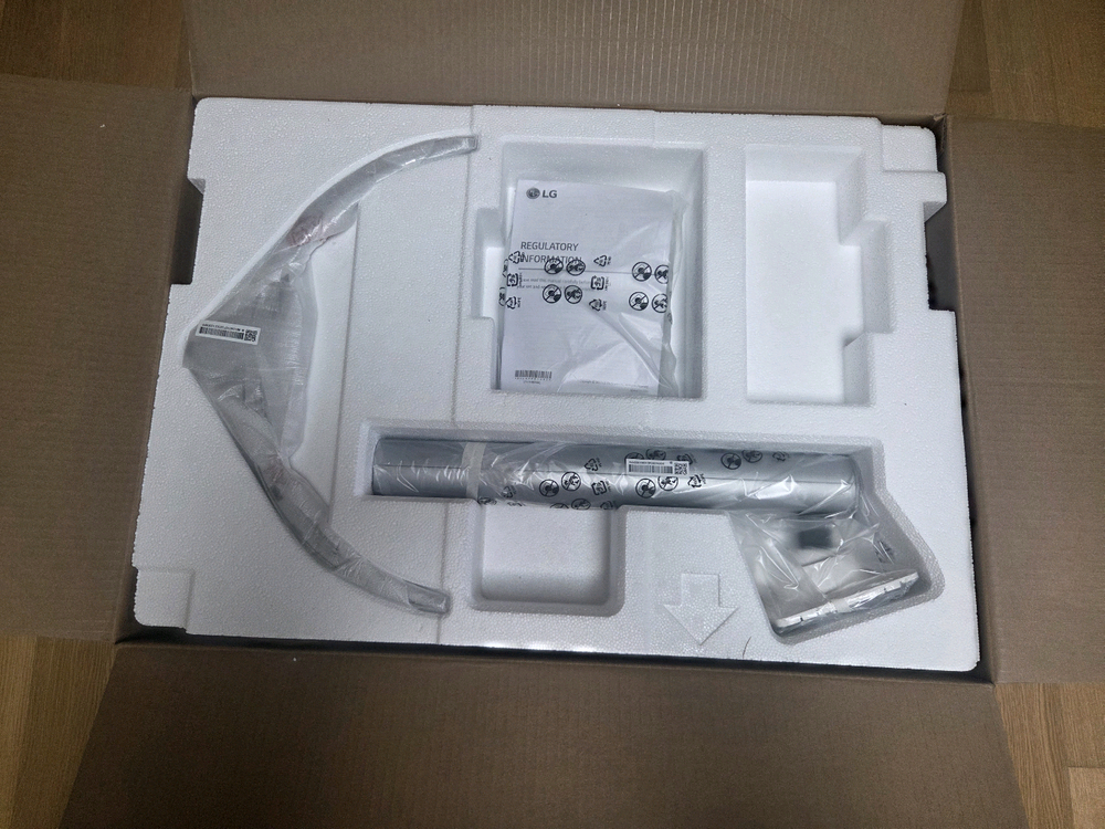 lg 4k 27인치 모니터 27up650k 새제품 이미지