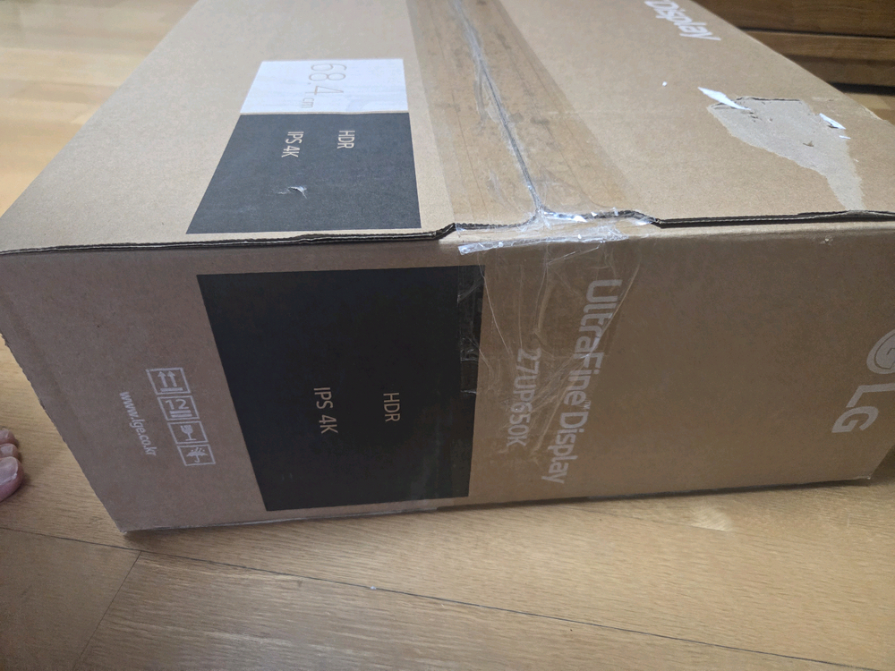 lg 4k 27인치 모니터 27up650k 새제품 이미지