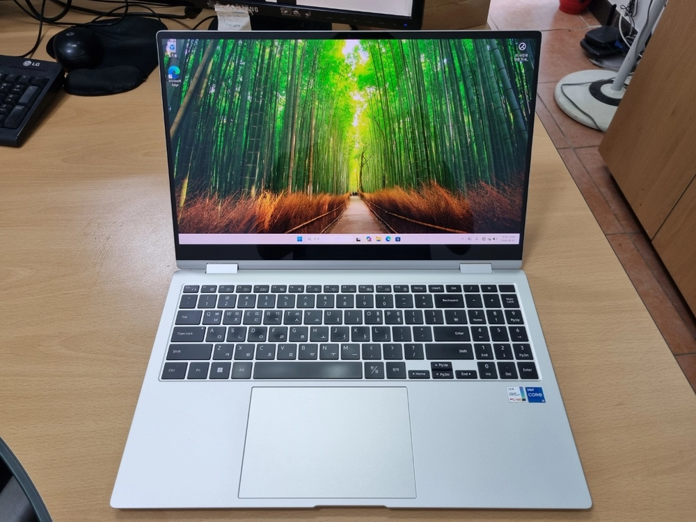 삼성전자 갤럭시북 프로 360 NT950QDY-A51AS (i5-1135G7/16GB/512GB) 이미지