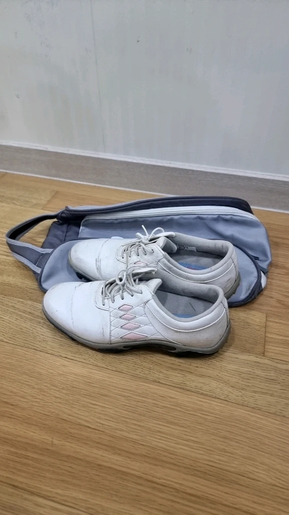 풋조이 여성 골프화235 팝니다. 이미지