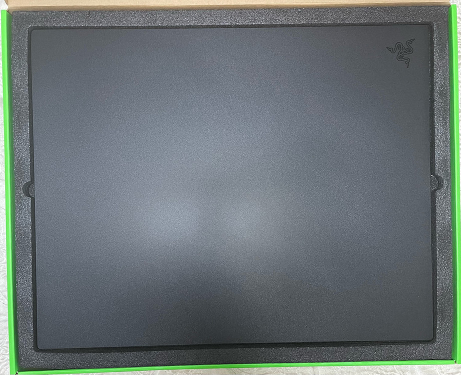 razer 아틀라스 프로 유리패드 팝니다 이미지