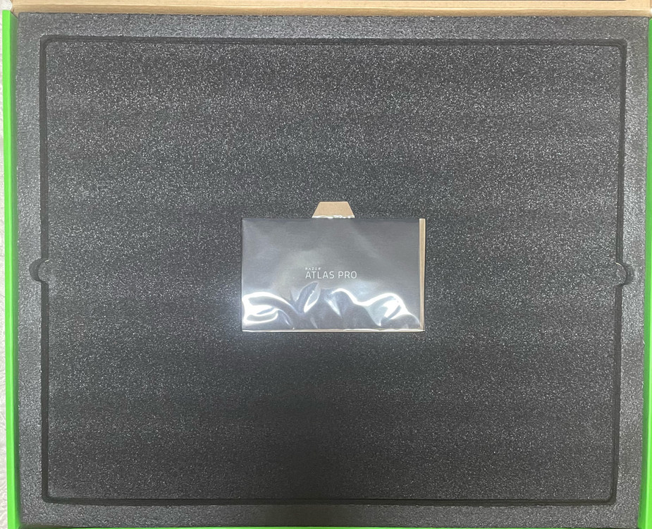razer 아틀라스 프로 유리패드 팝니다 이미지