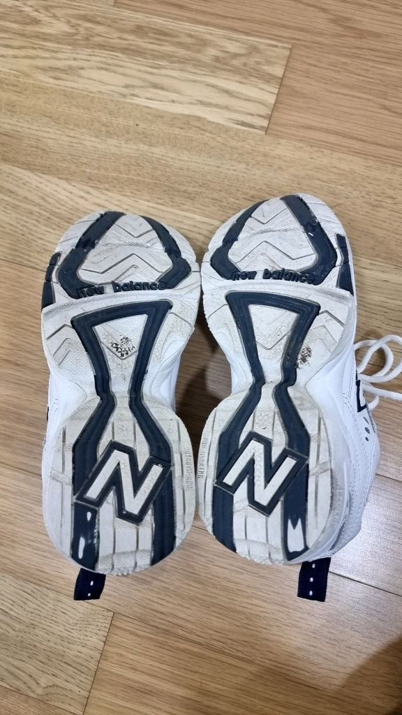 뉴발란스 쥬니어 운동화220 팝니다. 이미지
