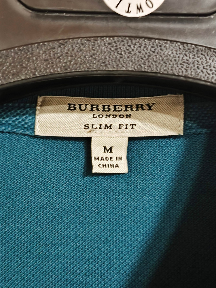 M 버버리 카라넥티셔츠 이미지