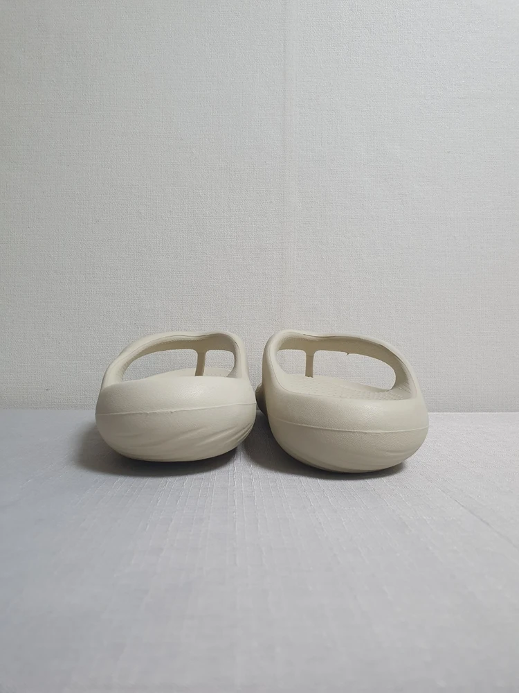 크록스 멜로우 리커버리 플립 아이보리 250mm 이미지