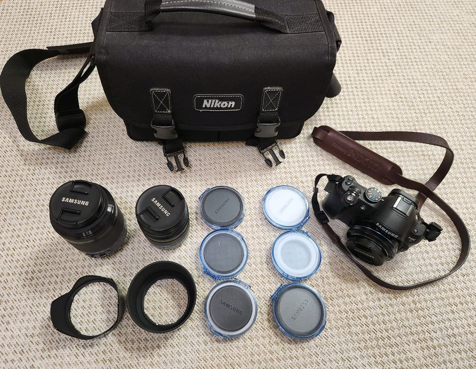 삼성 NX10 바디 + 렌즈 3종(단렌즈/표준/망원) + 필터 6종 풀세트 이미지