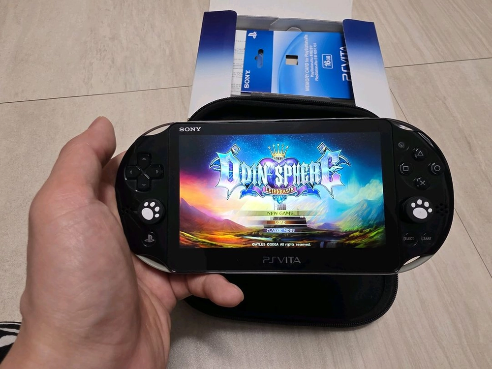 psvita 2세대 카키/블랙 판매합니다. 이미지