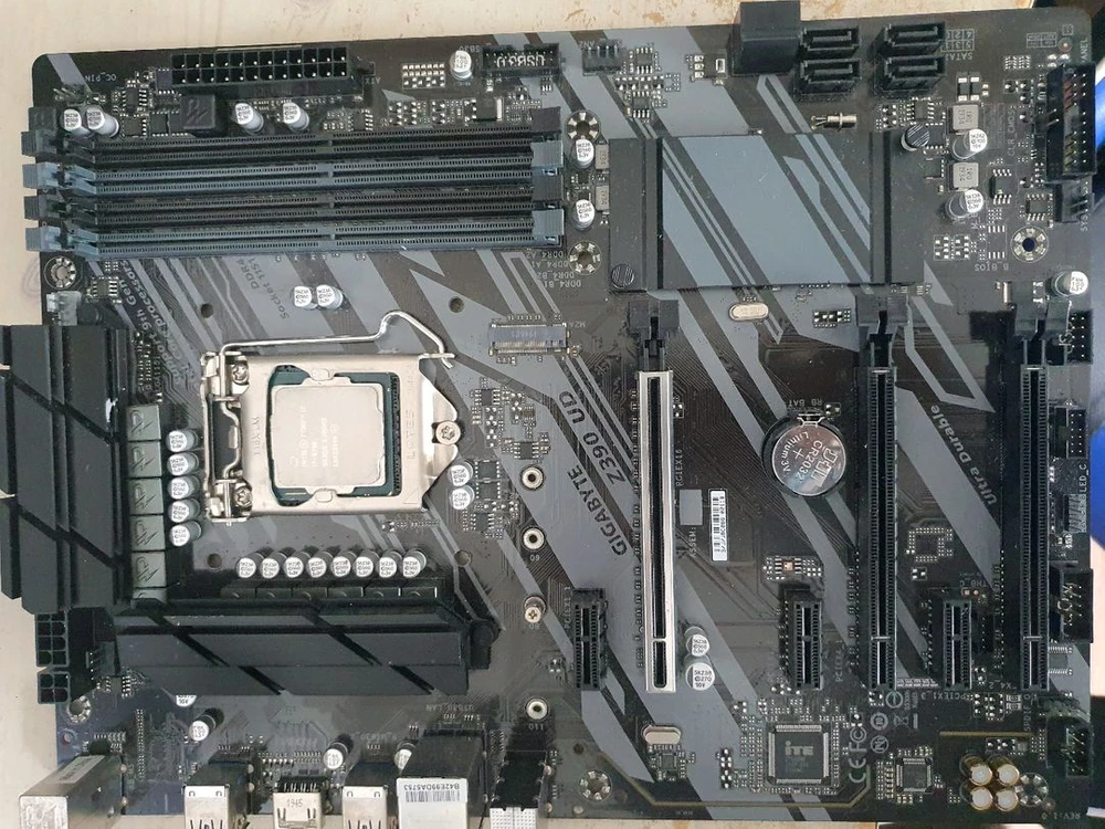 i7-8700 cpu, 기가바이트 z390ud 메인보드 이미지