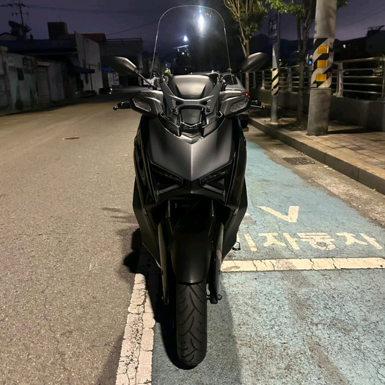 야마하 XMAX 300 신차급 무사고 450만원 판매 이미지