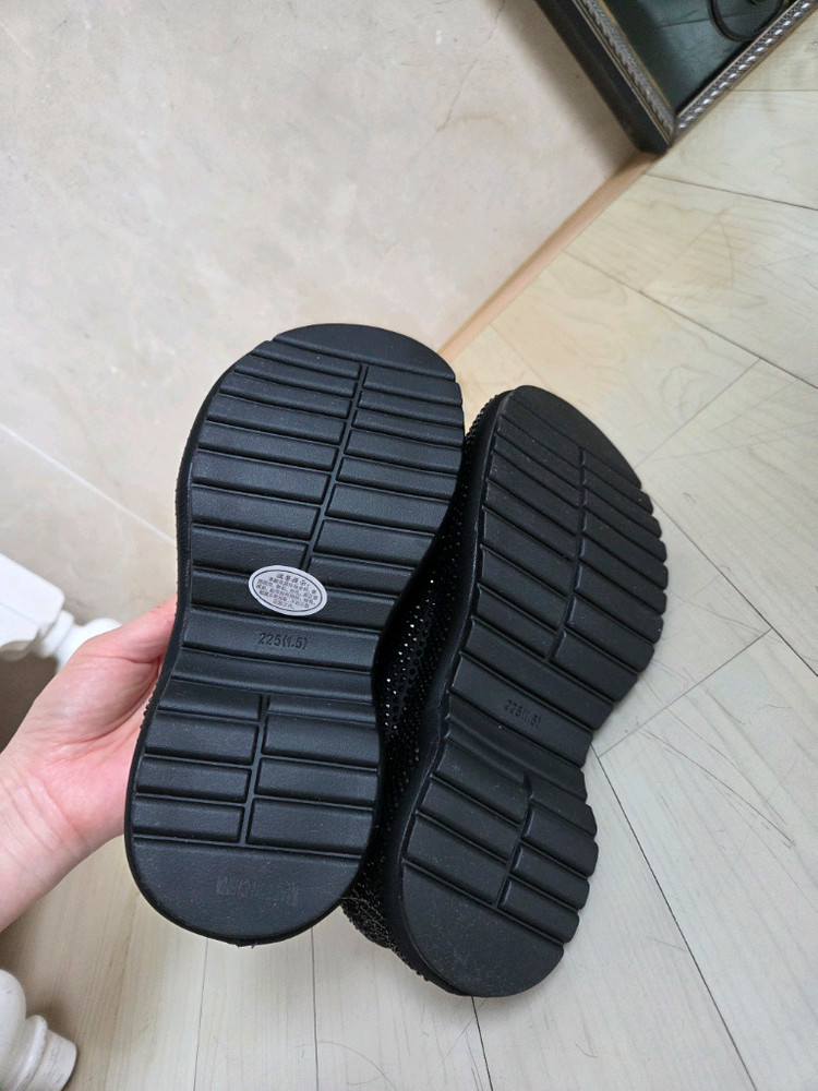 올큐빅 크리스탈 통굽슬리퍼 샌들 (크록스 스케처스 텐디 미소페 닥스 랑방 이미지