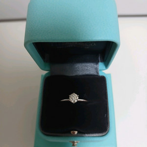 티파니앤코 5.2부 다이아 솔리테어 플래티늄 반지(0.52ct)캐럿 이미지
