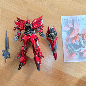 MG 1/100 시난주 Ver.ka 티타늄 피니쉬 건담 건프라 프라모델 가조립 이미지