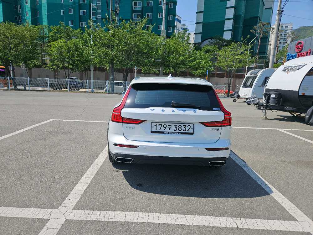 볼보 V60cc 20년형 팝니다 이미지