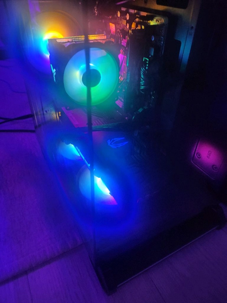 AMD RYZEN 5700X RTX 3070TI 이미지
