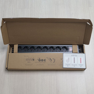 파워존 고용량 4000W 알루미늄 서버탭 멀티탭 메탈 실버 8구 5미터 이미지