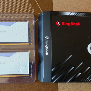 KING BANK DDR5 6400 CL32 64GB (32x2) RGB 팝니다 이미지