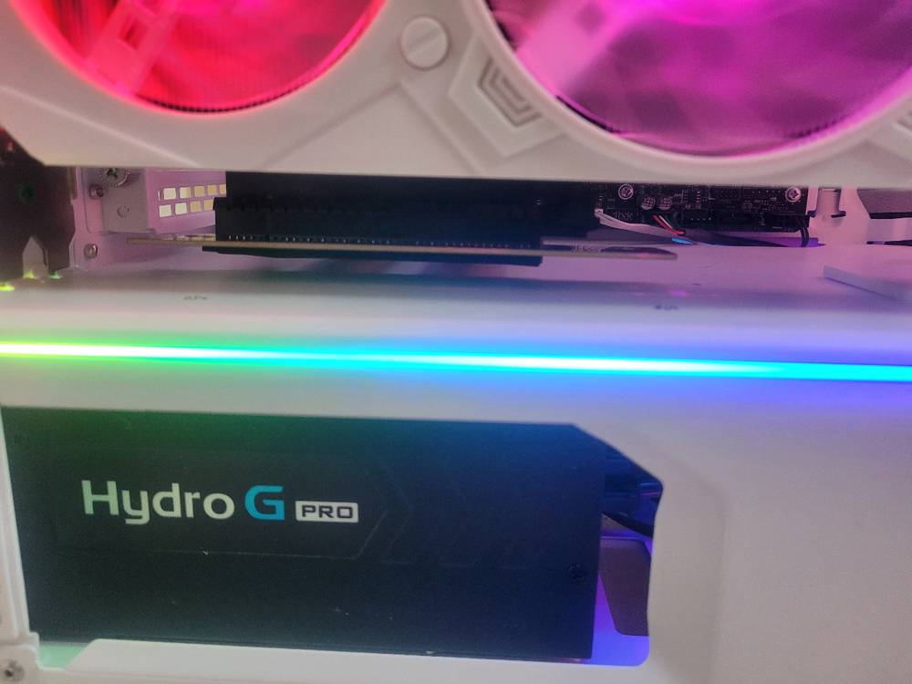 13900K F 수냉 32G RTX4070TI SUPER 화이트 신품상태 하이엔드급 본체 이미지