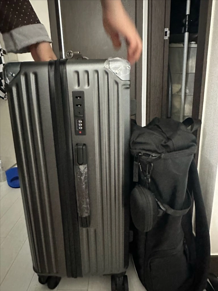 에떼르보 루시 캐리어 24인치 이미지