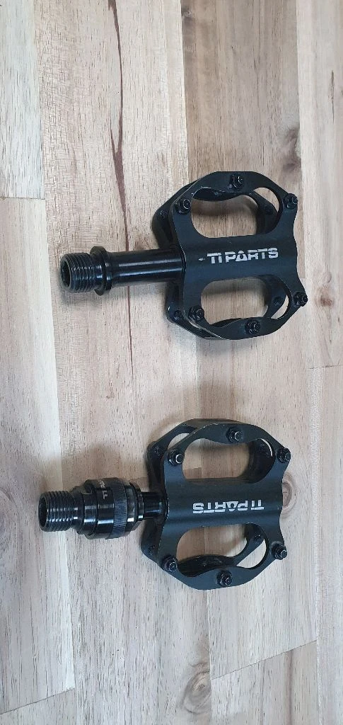 티파츠 Ti parts 티타늄 한쪽 찰탁식 자전거 페달 이미지