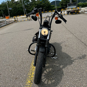 할리데이비슨 883 09년식 짧은키로수 판매합니다 이미지