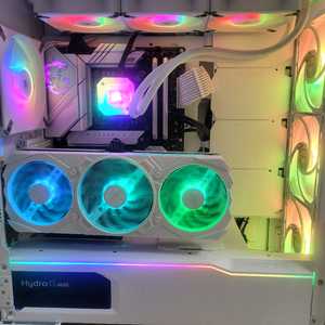 13900K F 수냉 32G RTX4070TI SUPER 화이트 신품상태 하이엔드급 본체 이미지