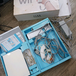 닌텐도 Wii 게임기 2인 이미지