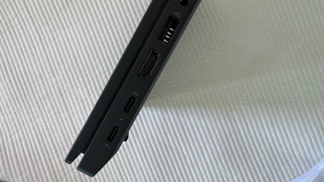 미개봉급_씽크패드 T16 G4 (235u, 32GB, 1TB) 이미지