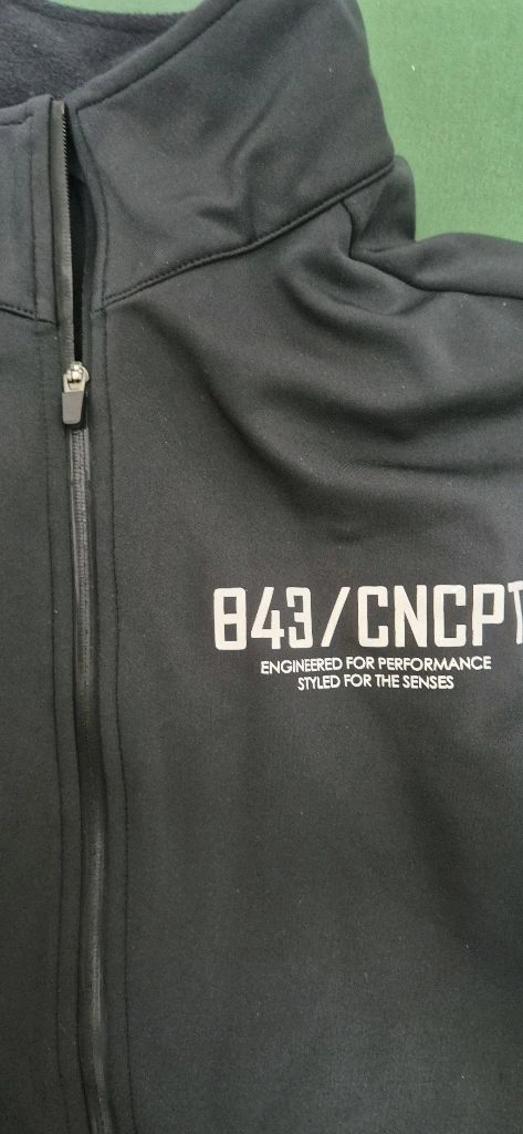 843 cncpt 윈터 자켓 이미지