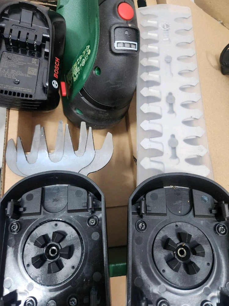보쉬의 AdvancedShear 18V-10 충전 전정가위예요 이미지