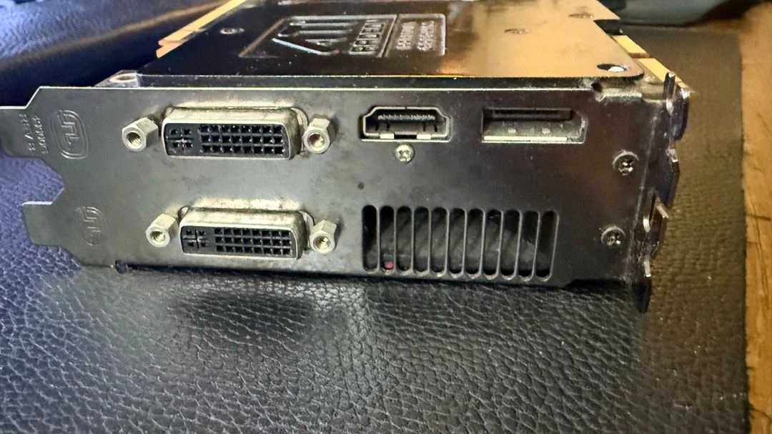 Radeon HD5870 Sapphire 라데온 그래픽카드 이미지
