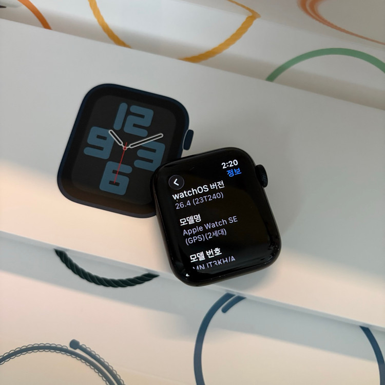 애플워치 SE2 40mm GPS 미드나잇 블랙 이미지