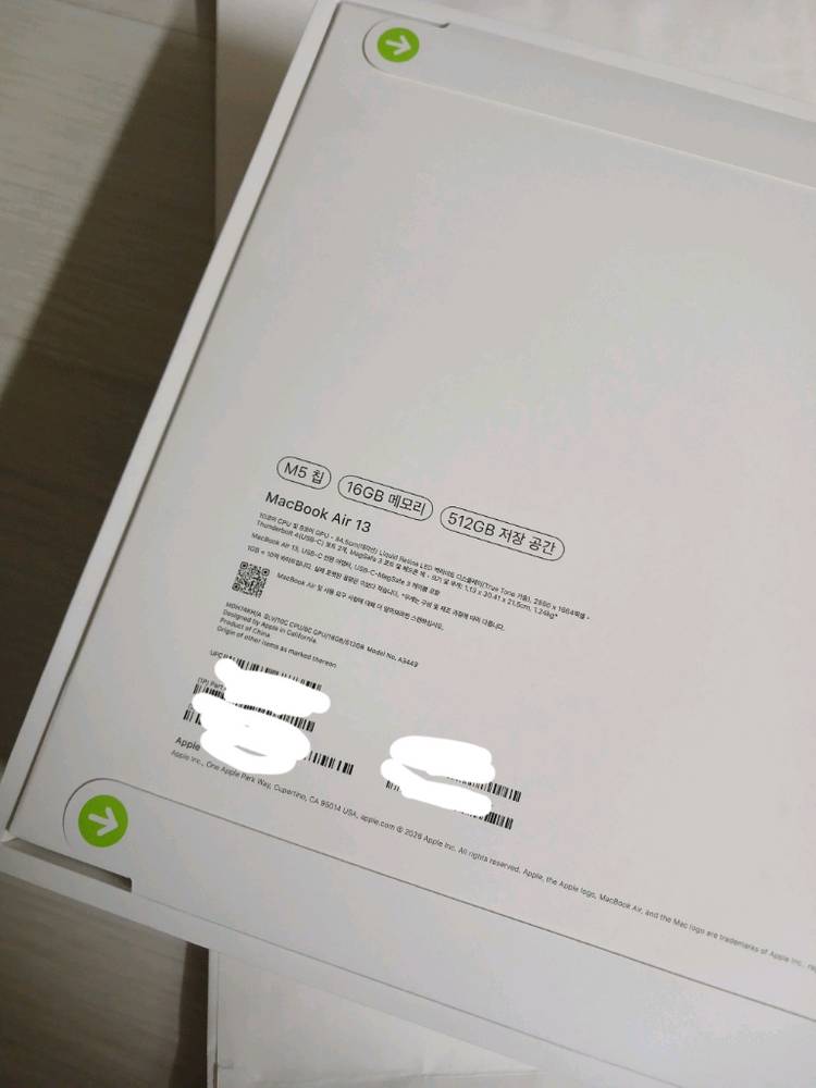 애플 맥북에어 13인치 M5 512G 미개봉 이미지