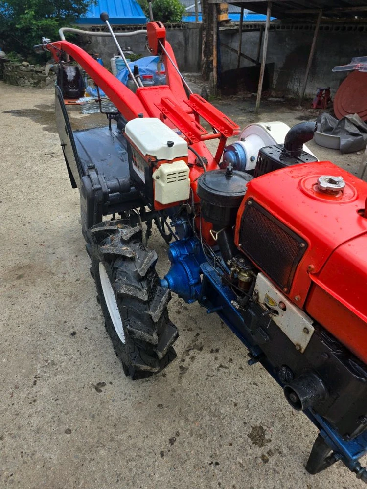 대동 직사10마력 경운기 팝니다 이미지