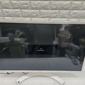 LG 32인치 LED 모니터 입니다 이미지