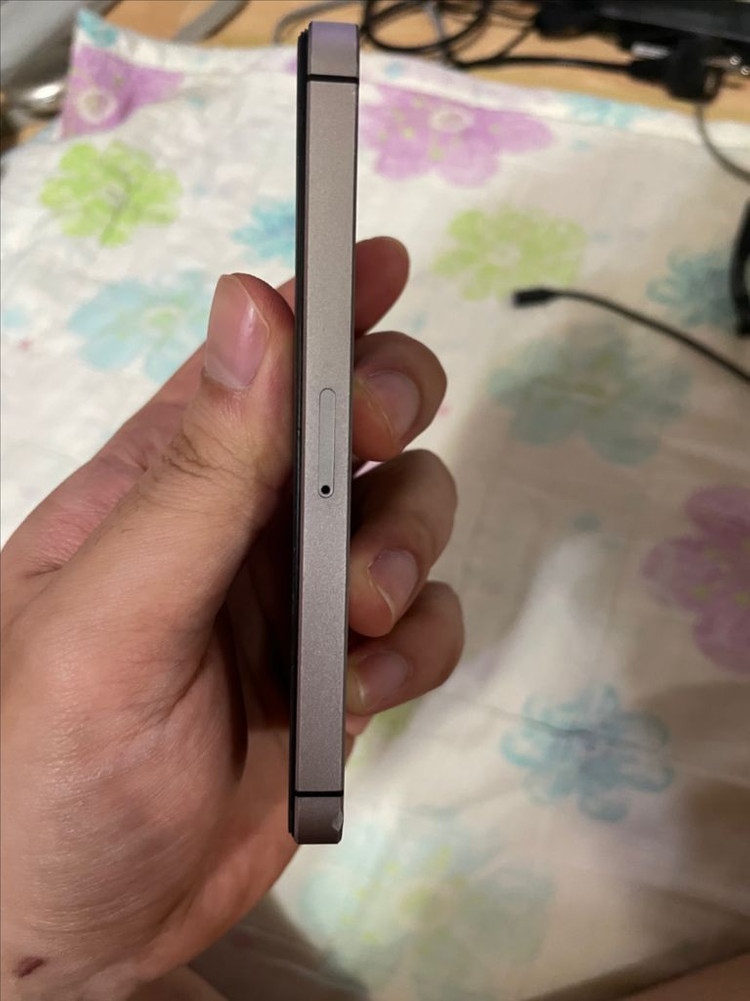 아이폰SE 64기가 배터리 100퍼(부품용) 이미지