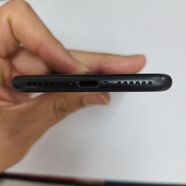 아이폰7 매트블랙 128GB 배터리100% 레트로 사진폰 101571 이미지