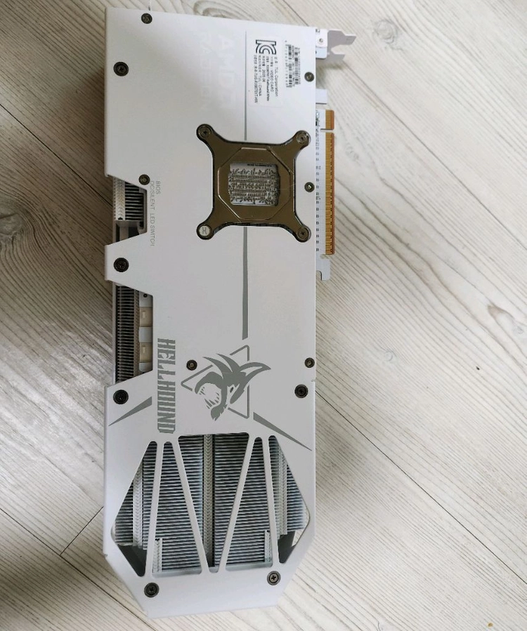 powercolor 9070xt spectral white 네x고x 이미지