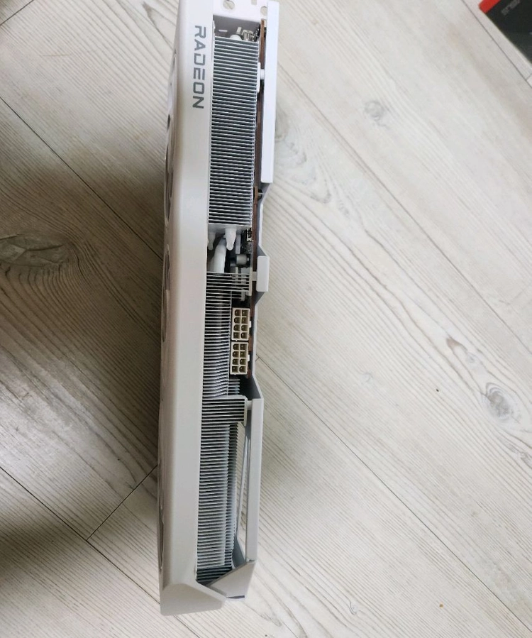 powercolor 9070xt spectral white 네x고x 이미지