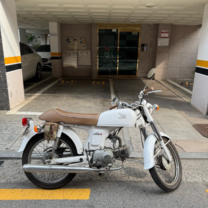 혼다 벤리50S CD50 백마 이미지