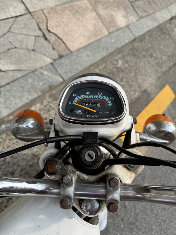 혼다 벤리50S CD50 백마 이미지
