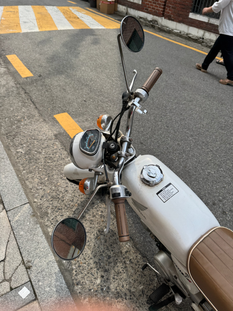 혼다 벤리50S CD50 백마 이미지