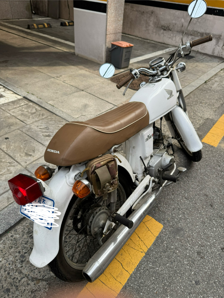 혼다 벤리50S CD50 백마 이미지