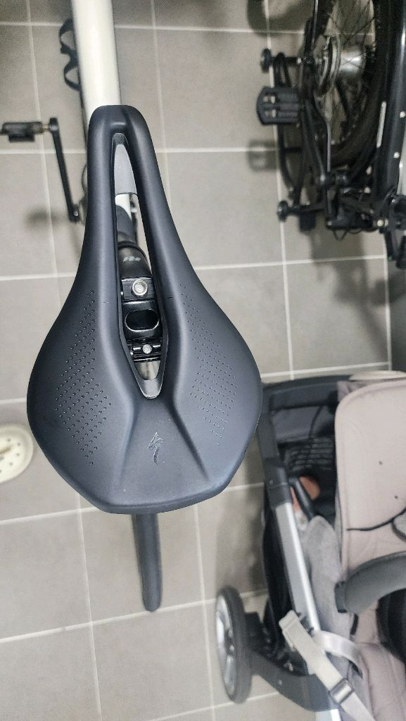 거스토 코브라L 105di2 (대차가능) 이미지
