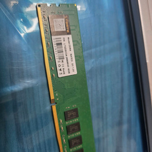 DDR4 16GB 메모리 이미지