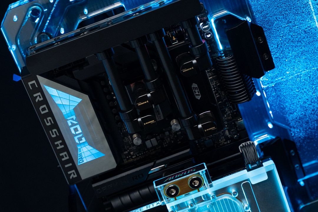 5090 9950x3d2 96gb ram 풀커스텀 수냉 이미지